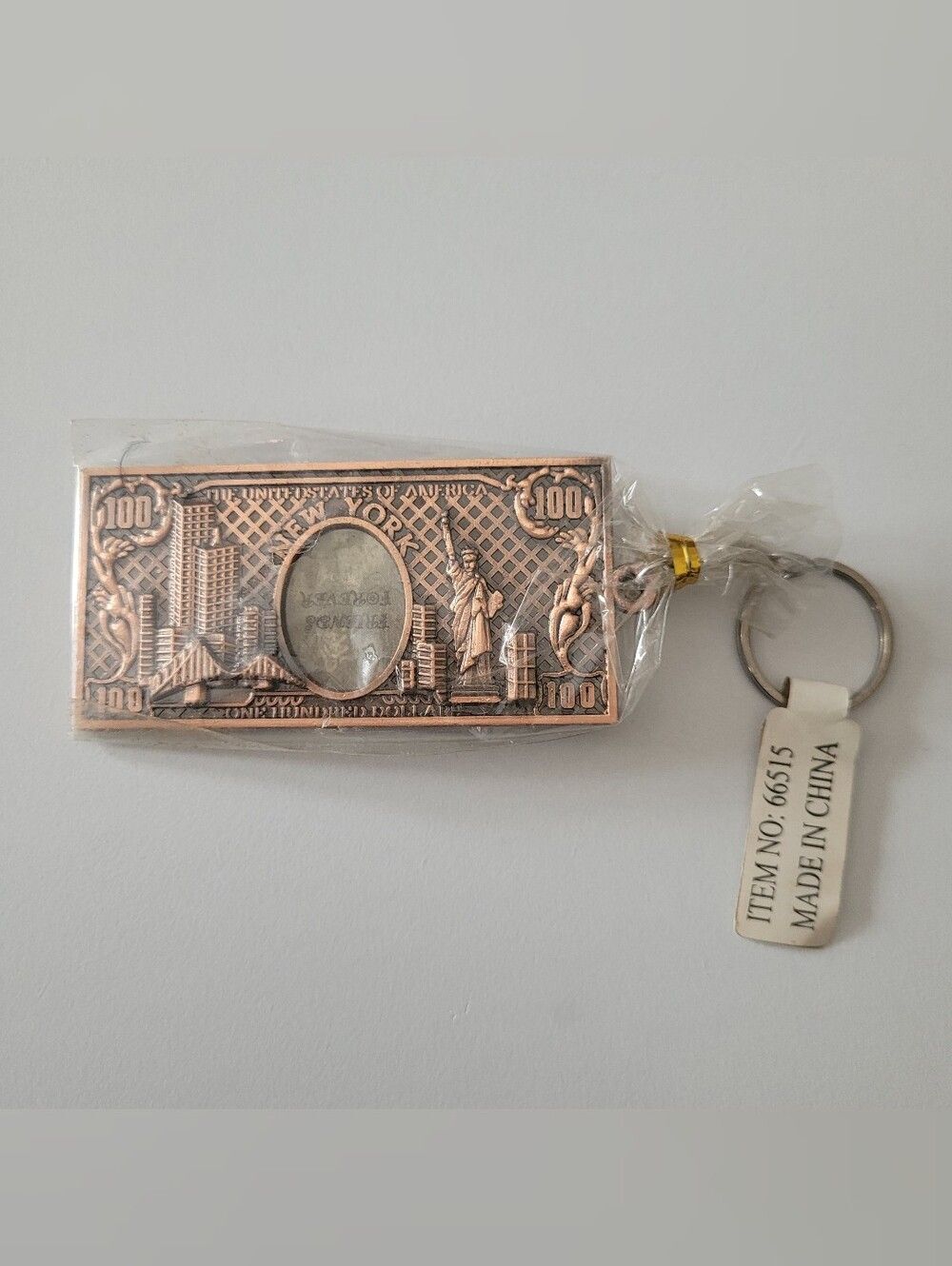 New York Skyline Picture Frame Keychain NWT